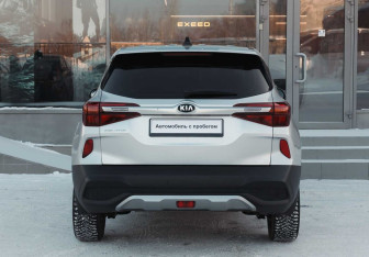 Подержанный автомобиль Kia Seltos 2021 года (6 фото)