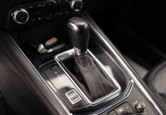 Подержанный автомобиль Mazda CX-5 2018 года (15 фото)