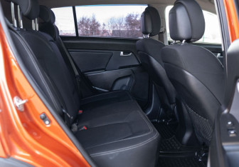 Подержанный автомобиль Kia Sportage 2011 года (18 фото)