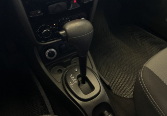 Подержанный автомобиль Renault Duster 2014 года (11 фото)
