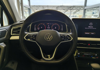 Подержанный автомобиль Volkswagen Tiguan 2023 года (9 фото)