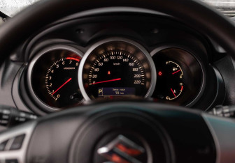 Подержанный автомобиль Suzuki Grand Vitara 2008 года (12 фото)