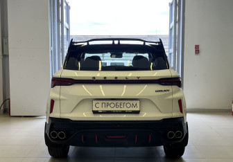 Подержанный автомобиль Geely Coolray 2023 года (5 фото)