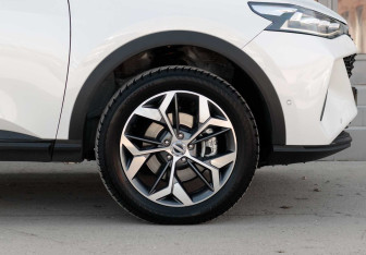 Подержанный автомобиль Haval F7x 2024 года (9 фото)