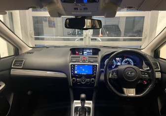 Подержанный автомобиль Subaru Levorg 2016 года (10 фото)