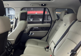 Подержанный автомобиль Land Rover Range Rover 2018 года (16 фото)