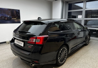 Подержанный автомобиль Subaru Levorg 2017 года (5 фото)