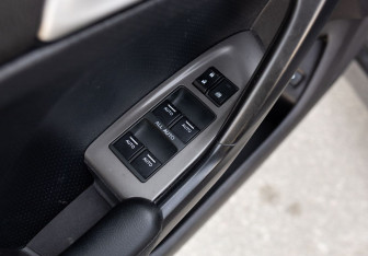 Подержанный автомобиль Honda Accord Sedan 2010 года (22 фото)