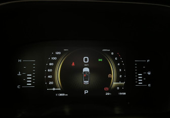 Подержанный автомобиль Geely Atlas Pro 2024 года (10 фото)