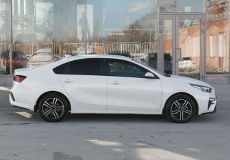 Подержанный автомобиль Kia Cerato Sedan 2020 года (4 фото)