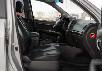 Подержанный автомобиль Hyundai Santa Fe 2011 года (19 фото)