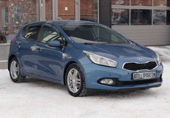 Подержанный автомобиль Kia Ceed Hatchback 2014 года (3 фото)