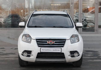Подержанный автомобиль Geely Emgrand X7 2016 года (2 фото)