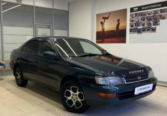 Подержанный автомобиль Toyota Corona Sedan 1993 года (4 фото)