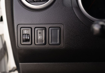 Подержанный автомобиль Suzuki Grand Vitara 2013 года (17 фото)