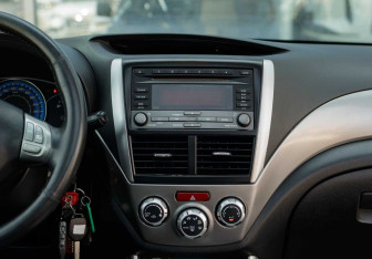 Подержанный автомобиль Subaru Forester Suv 2008 года (14 фото)