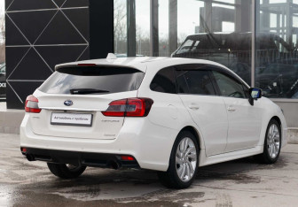 Подержанный автомобиль Subaru Levorg 2018 года (5 фото)
