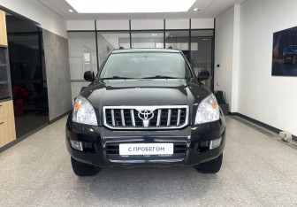 Подержанный автомобиль Toyota Land Cruiser Prado 2006 года (2 фото)