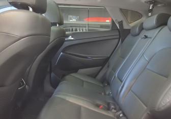 Подержанный автомобиль Hyundai Tucson 2018 года (14 фото)