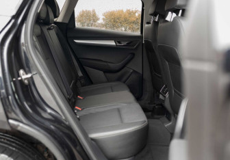 Подержанный автомобиль Skoda Karoq 2021 года (19 фото)