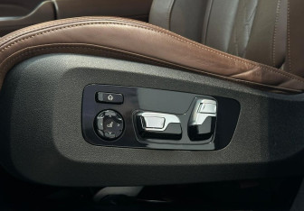 Подержанный автомобиль BMW X7 2019 года (19 фото)