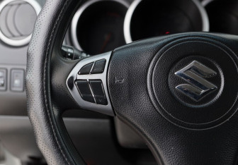 Подержанный автомобиль Suzuki Grand Vitara 2008 года (12 фото)