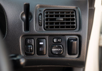 Подержанный автомобиль Toyota Probox 2008 года (16 фото)