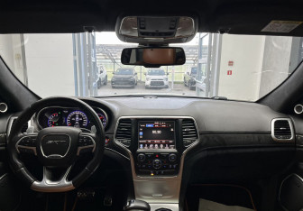 Подержанный автомобиль Jeep Grand Cherokee 2014 года (10 фото)