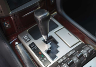 Подержанный автомобиль Lexus LX 2013 года (16 фото)