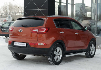 Подержанный автомобиль Kia Sportage 2011 года (5 фото)