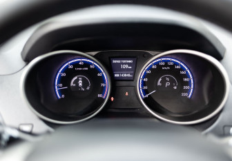 Подержанный автомобиль Hyundai ix35 2012 года (13 фото)