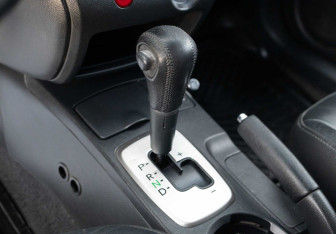 Подержанный автомобиль Mitsubishi Outlander 2004 года (15 фото)