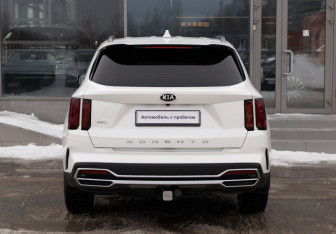 Подержанный автомобиль Kia Sorento 2021 года (6 фото)