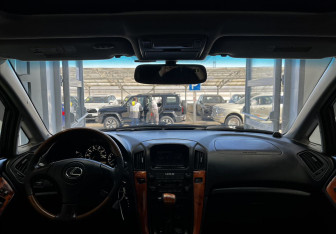 Подержанный автомобиль Lexus RX 2002 года (10 фото)