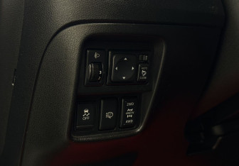 Подержанный автомобиль Nissan Juke 2011 года (17 фото)