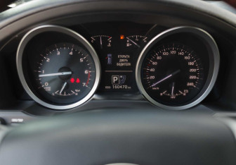 Подержанный автомобиль Toyota Land Cruiser Suv 2012 года (13 фото)