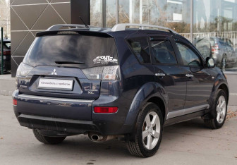 Подержанный автомобиль Mitsubishi Outlander 2008 года (5 фото)