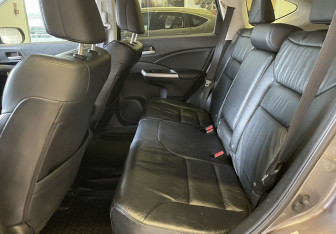 Подержанный автомобиль Honda CR-V 2012 года (9 фото)