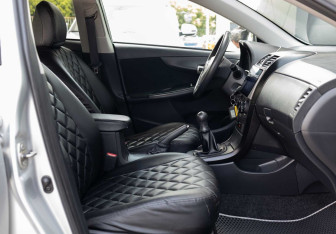 Подержанный автомобиль Toyota Corolla Sedan 2007 года (19 фото)