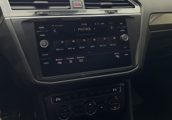 Подержанный автомобиль Volkswagen Tiguan 2019 года (14 фото)