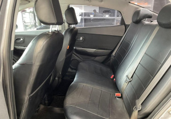 Подержанный автомобиль Kia Rio Sedan 2012 года (10 фото)