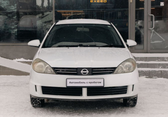 Подержанный автомобиль Nissan Wingroad 2002 года (2 фото)