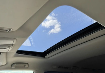 Подержанный автомобиль Infiniti QX56 2012 года (20 фото)