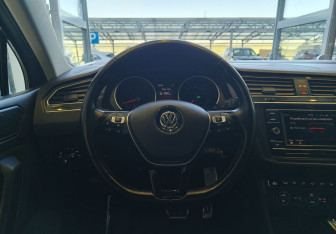 Подержанный автомобиль Volkswagen Tiguan 2018 года (9 фото)