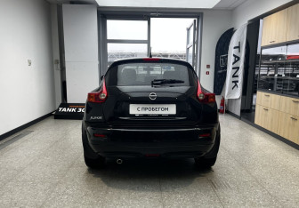 Подержанный автомобиль Nissan Juke 2013 года (5 фото)