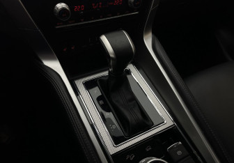 Подержанный автомобиль Mitsubishi Pajero Sport 2021 года (12 фото)