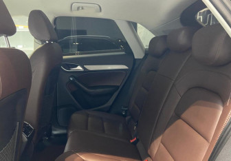 Подержанный автомобиль Audi Q3 2013 года (12 фото)