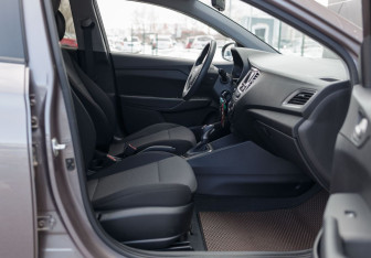 Подержанный автомобиль Hyundai Solaris Sedan 2020 года (20 фото)