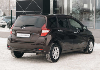 Подержанный автомобиль Nissan Note 2017 года (5 фото)