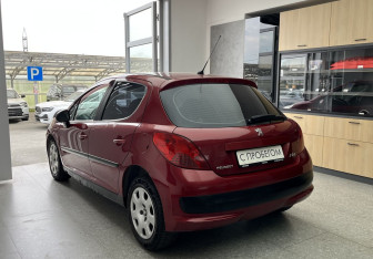 Подержанный автомобиль Peugeot 207 Hatchback 2008 года (6 фото)